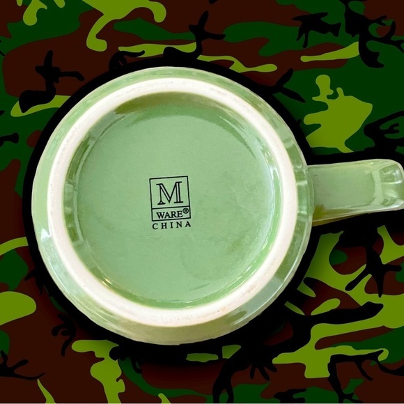 HERITAGE Metalworks Mallard 3D Pewter Emblem on 15 oz Camouflage Mug - Picture 4 of 4